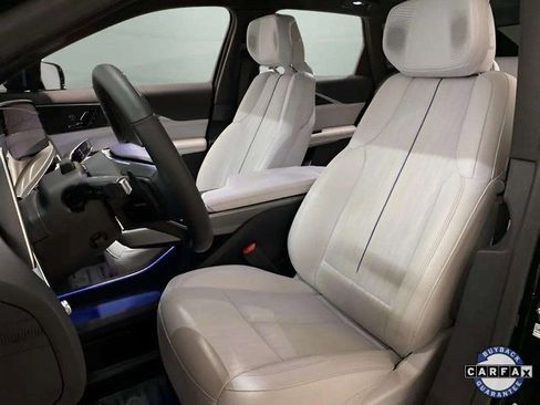 Used 2023 Cadillac Lyriq 2WD image 70