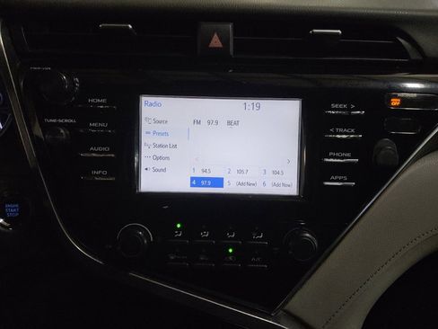 Used 2018 Toyota Camry LE w/ Convenience Package image 25