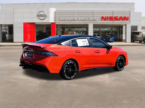New 2026 Nissan Sentra SR w/ Floor Mat Package FWD image 3