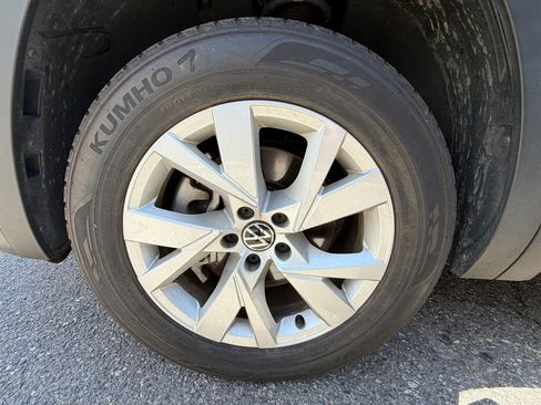 Used 2021 Volkswagen Atlas Cross Sport S FWD image 34