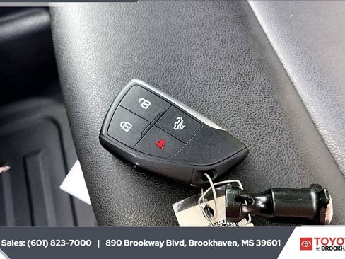 Used 2026 GMC Sierra 2500 Pro w/ Convenience Package AWD/4WD image 9