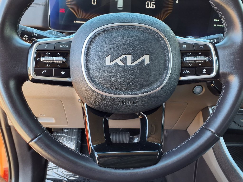 Certified 2025 Kia Carnival FWD image 21