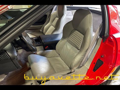 Used 1996 Chevrolet Corvette Coupe image 17
