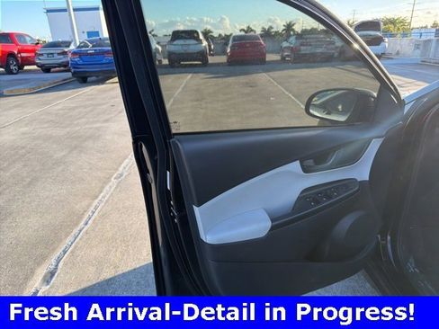 Used 2023 Hyundai Kona SE image 9