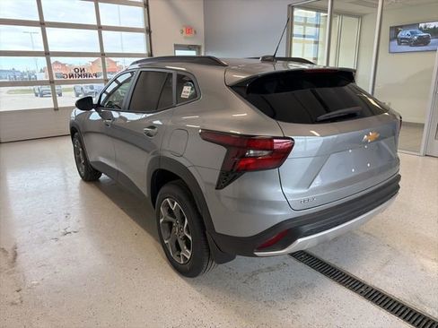 New 2026 Chevrolet Trax LT w/ Driver Confidence Package image 6