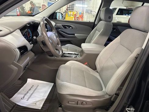 Used 2020 Chevrolet Traverse LT w/ Driver Confidence II Package AWD/4WD image 11
