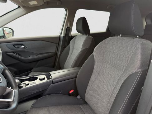 Used 2022 Nissan Rogue SV image 10