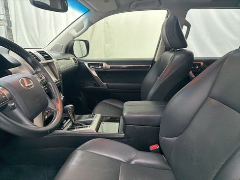 Used 2014 Lexus GX 460 w/ Preferred Accessory Package image 15