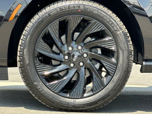 New 2026 Lincoln Navigator Reserve w/ Jet Appearance Package AWD/4WD image 26