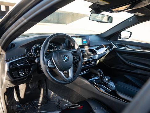 Used 2019 BMW 540i image 11