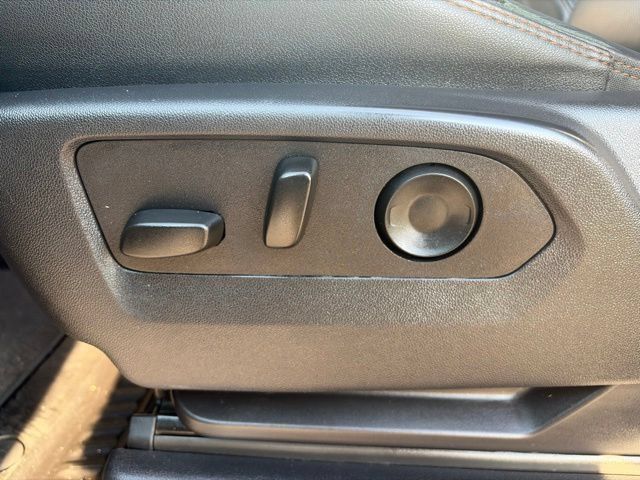 Used 2025 GMC Sierra 1500 AT4 AWD/4WD image 19