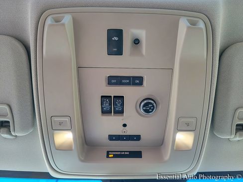 Used 2015 GMC Yukon XL SLT w/ Open Road Package image 26