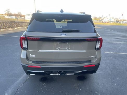 New 2026 Ford Explorer ST-Line w/ ST-Line Street Pack image 12