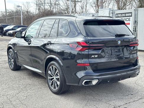 Used 2025 BMW X5 xDrive40i w/ M Sport Package AWD/4WD image 7