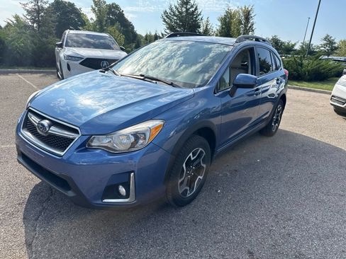 Used 2016 Subaru Crosstrek 2.0i Premium w/ Moonroof Package AWD/4WD image 1