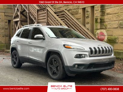 Used 2018 Jeep Cherokee Latitude w/ Cold Weather Group
