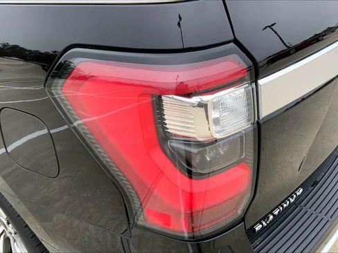 Used 2020 Ford Expedition Platinum image 28