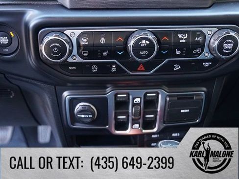 Used 2020 Jeep Wrangler Unlimited Willys image 22