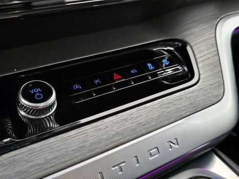 Certified 2025 Ford Expedition Max Platinum AWD/4WD image 35