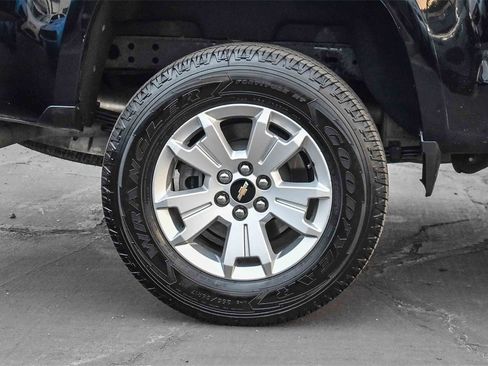 Used 2022 Chevrolet Colorado LT w/ Fleet Safety Package image 11