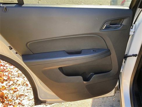 Used 2017 Chevrolet Equinox LS image 10