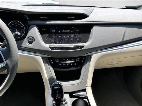Used 2023 Cadillac XT5 Premium Luxury FWD image 8