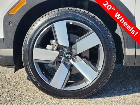 Used 2025 Hyundai Santa Fe Limited image 10