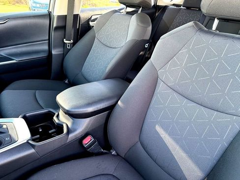 Used 2023 Toyota RAV4 XLE w/ Convenience Package image 13