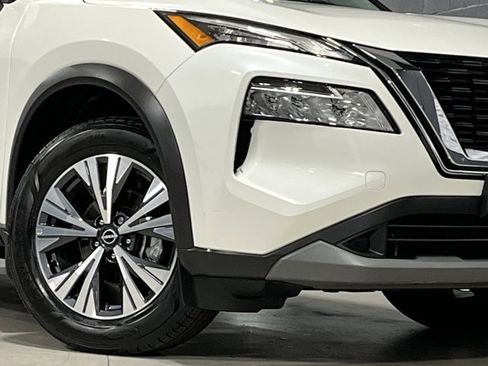 Used 2023 Nissan Rogue SV w/ SV Premium B Package image 7