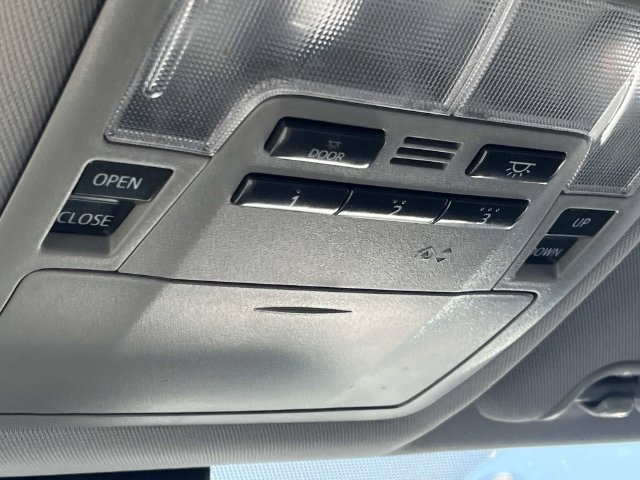 Used 2018 Toyota Highlander XLE AWD/4WD image 42