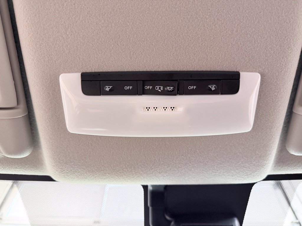 Used 2025 Nissan Versa S w/ Trunk Package FWD image 51