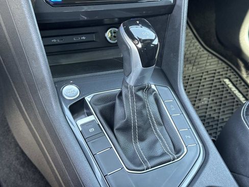 Certified 2023 Volkswagen Tiguan SE R-Line image 16