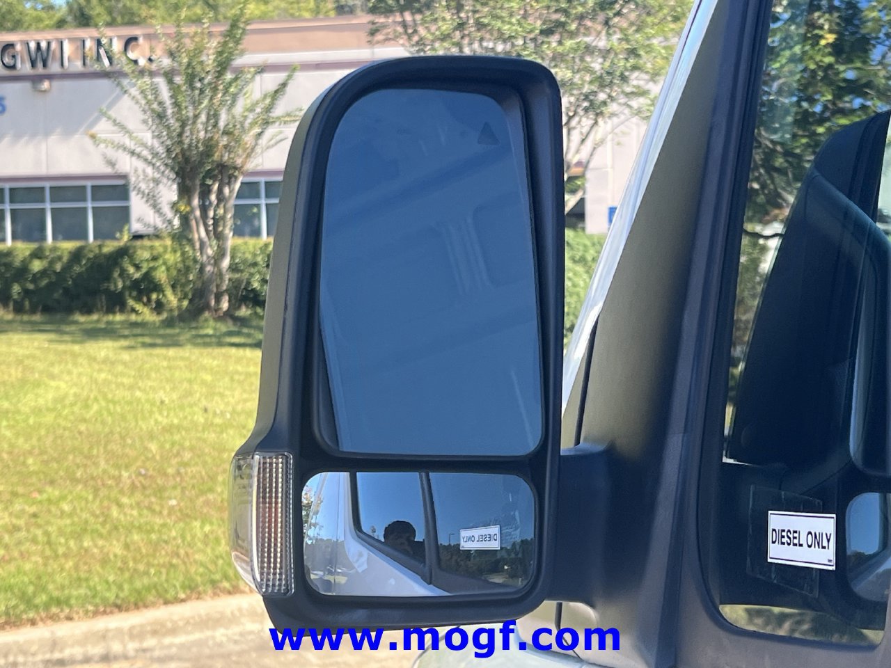 Used 2025 Mercedes-Benz Sprinter 2500 image 26