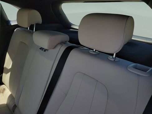 Certified 2025 Mercedes-Benz GLA 250 image 9