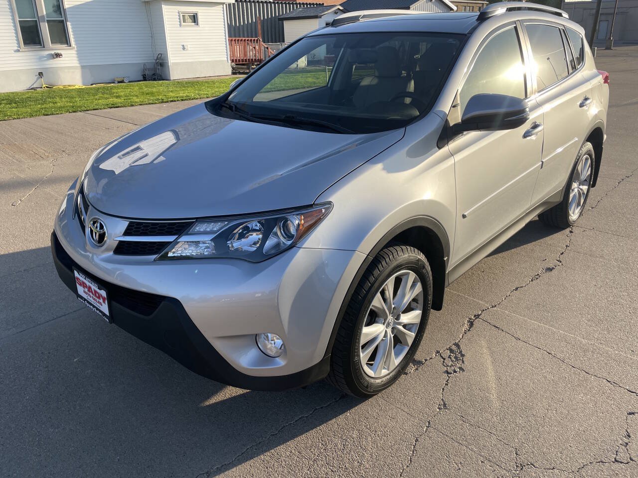 Used 2013 Toyota RAV4 Limited AWD/4WD image 1