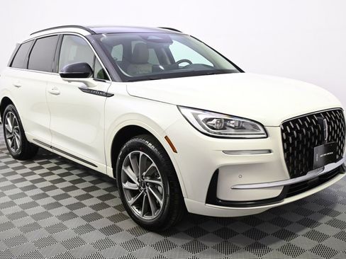 New 2026 Lincoln Corsair Grand Touring image 8