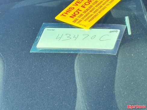 Certified 2020 Toyota Corolla SE w/ SE Premium Package FWD image 11