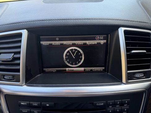 Used 2013 Mercedes-Benz GL 450 4MATIC image 24