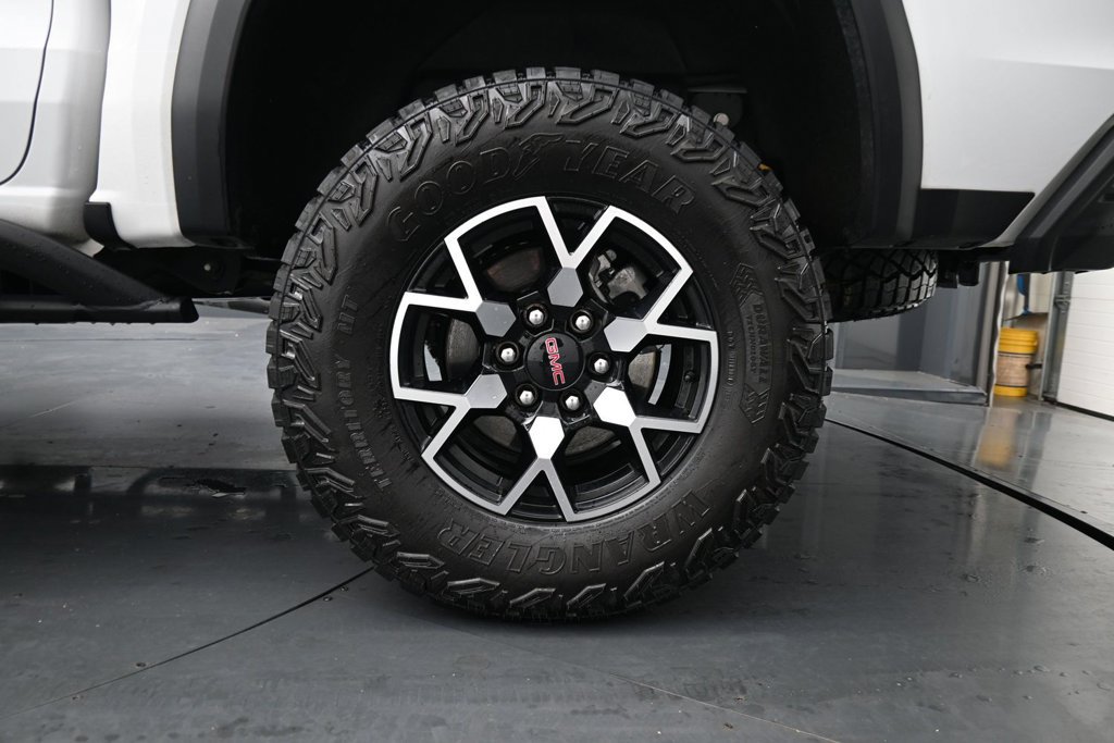 Used 2024 GMC Canyon AT4X AWD/4WD image 14