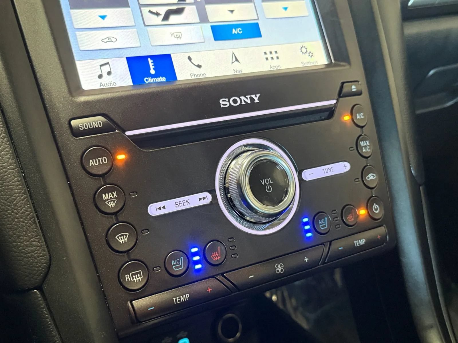 Used 2019 Ford Fusion Titanium FWD image 34