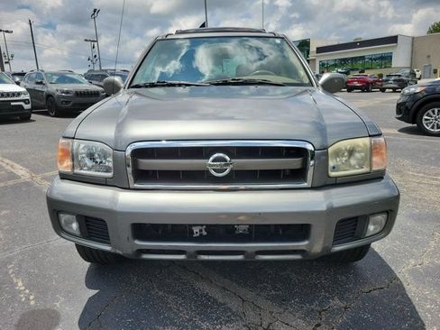 Used 2004 Nissan Pathfinder LE Platinum RWD image 17