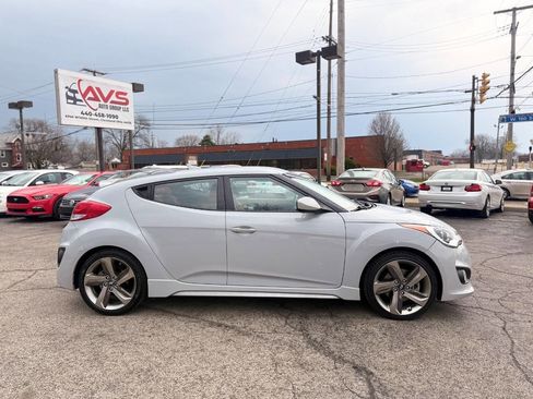 Used 2014 Hyundai Veloster Turbo R-Spec image 2