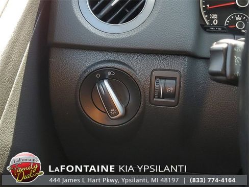Used 2018 Volkswagen Tiguan Limited image 16