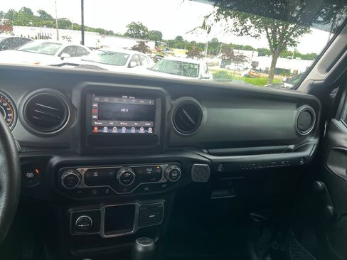 Used 2023 Jeep Wrangler Sport AWD/4WD image 18