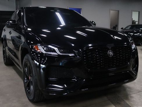 Used 2021 Jaguar F-PACE S image 7