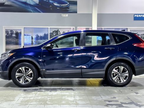 Used 2019 Honda CR-V LX image 2