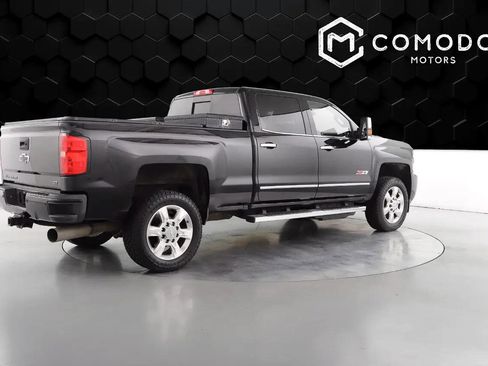 Used 2018 Chevrolet Silverado 2500 LTZ image 3