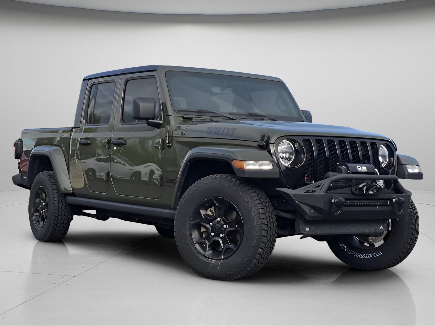 Used 2023 Jeep Gladiator Sport AWD/4WD image 2