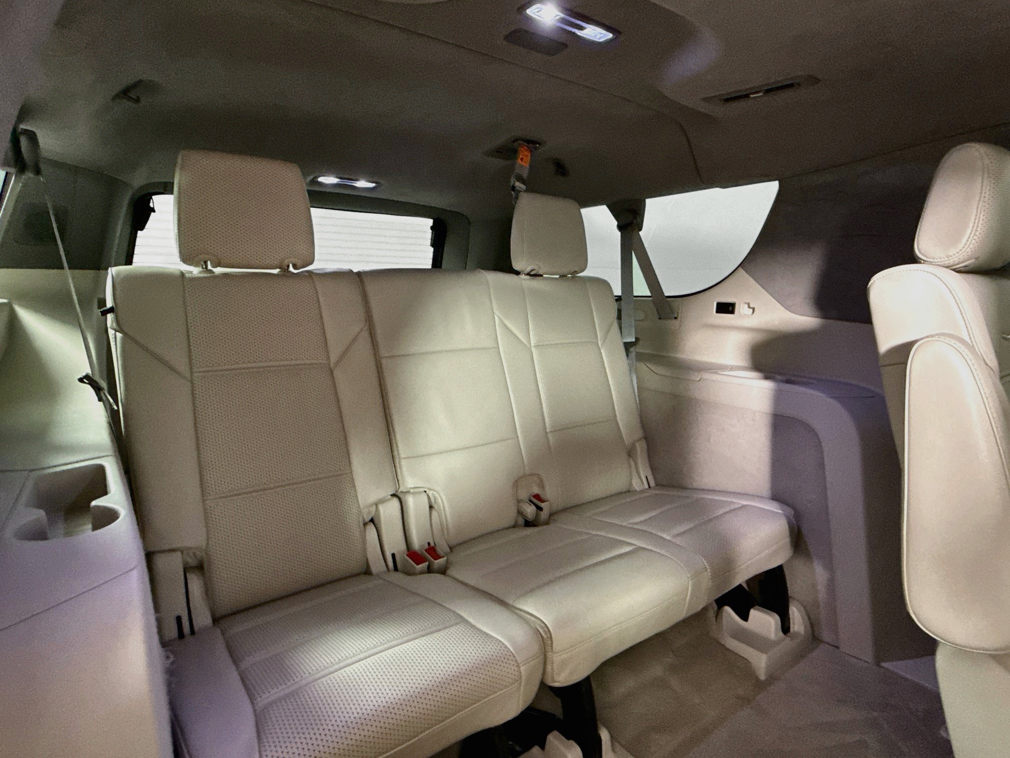 Used 2021 Cadillac Escalade ESV Sport Platinum w/ LPO, ONYX Package AWD/4WD image 30