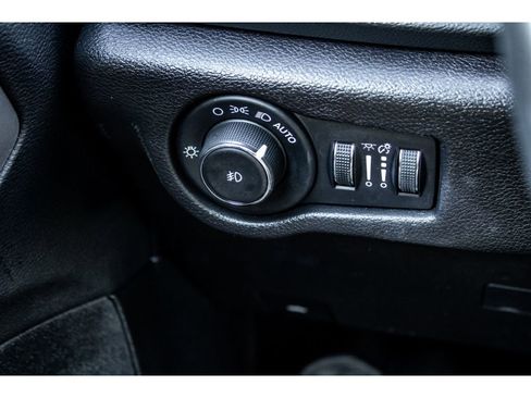 Used 2020 Chrysler Pacifica Touring-L w/ Advanced Safetytec Group image 35